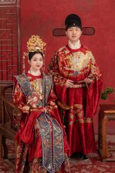 点击看大图 -挪娅婚纱摄影皇家会所