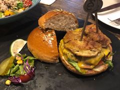 -HIGH FIVE哈福手工汉堡(桂林路店)