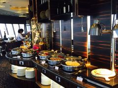 自助取餐区-广州花园酒店·凌璇阁旋转餐厅CAROUSEL360