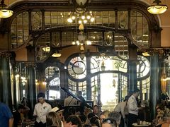 -Majestic Café