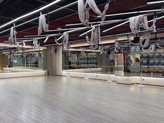 -英派斯健身旗舰店(海信国际中心馆)