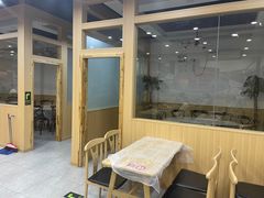 -江城燕子大排档(江汉路步行街店)