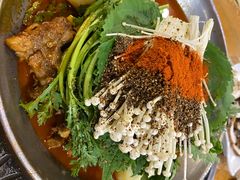 -喇喇排骨火锅·传统韩式脊骨汤(望京西园总店)