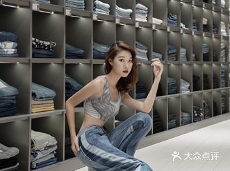广州新店！拥有整墙设计款牛仔裤的集合店！
