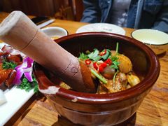 -老滇山寨•云南特色菜•地方菜•民族风情歌舞表演(金碧店)