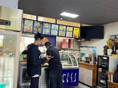 -敖特尔布里亚特美食坊(世纪花苑店)