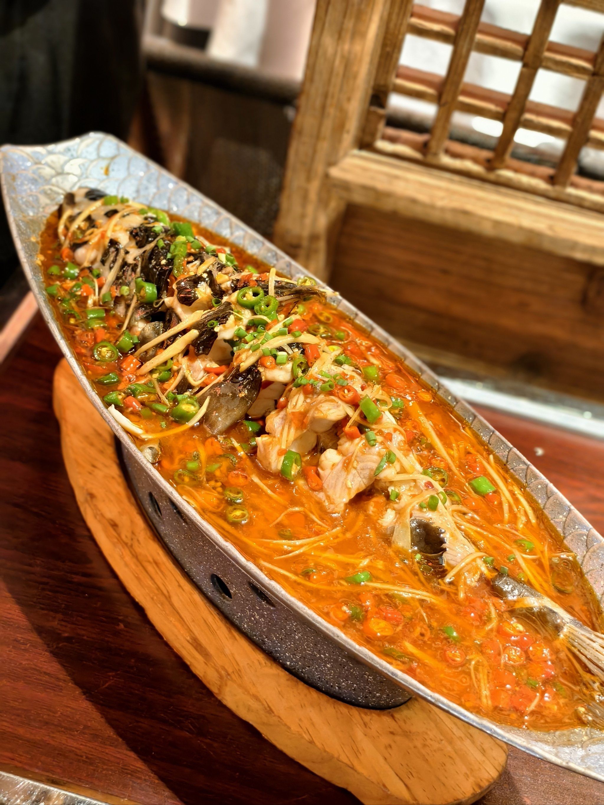 来「小河盐帮·私家菜·烤鸭(三元桥·霄云路店)」吃「跳水鱼」吧