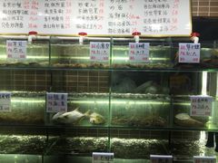 -覃记海鲜美食餐厅