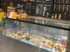 面包甜点陈列柜-麦当劳(龙阳路店)