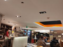 -新大咀港式茶餐厅(宝山万达店)