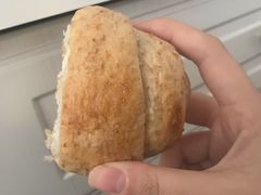 日式经典盐面包-啊噗吐呦现场烘焙(麦凯乐店)