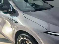 -小鹏汽车(上海静安大融城店)