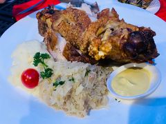 烤猪肘-申德勒加油站餐厅(三里屯北小街店)