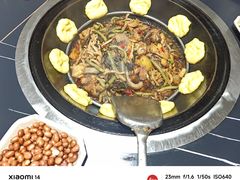 -屈夫人地锅鸡(南充店)