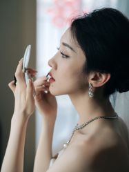 -莫小姐婚纱