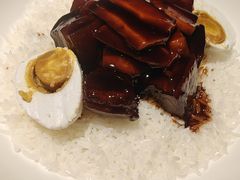 咸蛋目鱼红烧肉-屋里厢上海菜馆