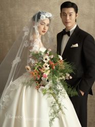 -雪中彩影婚纱摄影·微光艺术中心