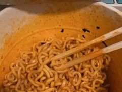 -全家便利店(杭州龙翔桥地铁站店)