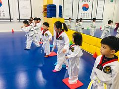 -金载勋跆拳道场(玲东花园店)