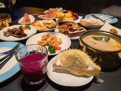 -雍容荟帝王蟹活龙虾展台自助(IFS黑金店)