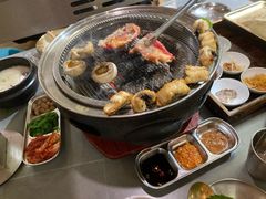 -围炉肉舍•炭烤活鳗•丹东海鲜烤肉(步行街店)