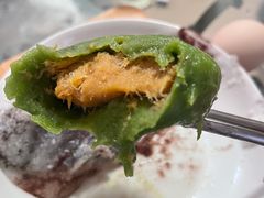 蛋黄肉松青团-沈大成(南京东路店)