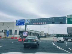 -虹桥火车站-停车场