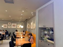 -POKEE VIA&Brunch·维娅(重庆来福士店)