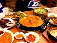 土豆排骨火锅-喇喇排骨火锅·传统韩式脊骨汤(望京西园总店)