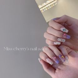 -花系美·美甲美睫精品店