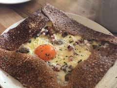 鸡蛋蘑菇熏肉荞麦可丽饼-RAC BAR(安福路店)