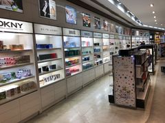 -日上免税店(三径路t3店)