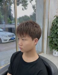 -苏奇发型·烫发染发