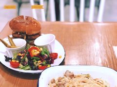 德国盘肠汉堡-HELLO 27 意面·沙拉·帕尼尼