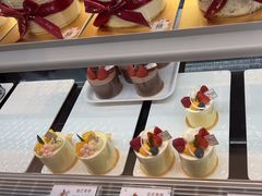 -花花卷卷·鲜食蛋糕(静安久光百货店)