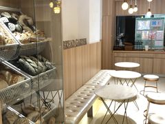 -顶东面包花园·生日蛋糕(世博店)