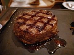 -恰餐厅及酒吧 CHAR Bar & Grill (北京丽都皇冠假日店)