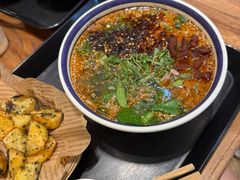 -云阿蛮云南生烫牛肉米线(奉贤路店)