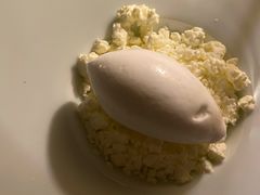椰子冰淇淋配芝士碎-三嚥阁 La Villa Restaurant