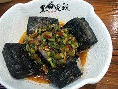 -黑白电视长沙小吃(美林M·LIVE天地东座店)