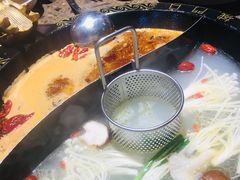 -椒香城门口重庆老火锅(美颂广场店)