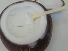 -志龙皇冠吃货椰子铺