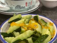 -何妹湿辣牛肉·粤式烧烤砂煲(桂雅路店)