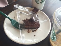 -星巴克臻选(盐城金鹰聚龙湖店)