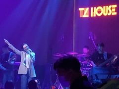 -TZ House音乐现场(来福士中心店)