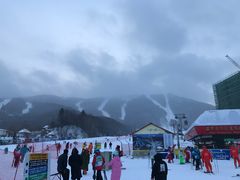 -亚布力新体委滑雪场