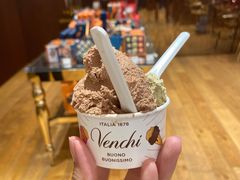 -VENCHI 闻绮(上海佛罗伦萨小镇店)