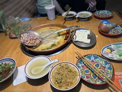 -洱火云南酸菜牛肉火锅(石景山当代商城店)