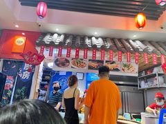 -爆炸头阿姨小四川正宗川味小吃(无任何分店)
