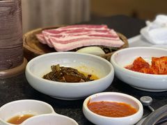 -草家酱蟹炭火烤肉店(珲春南路一店)